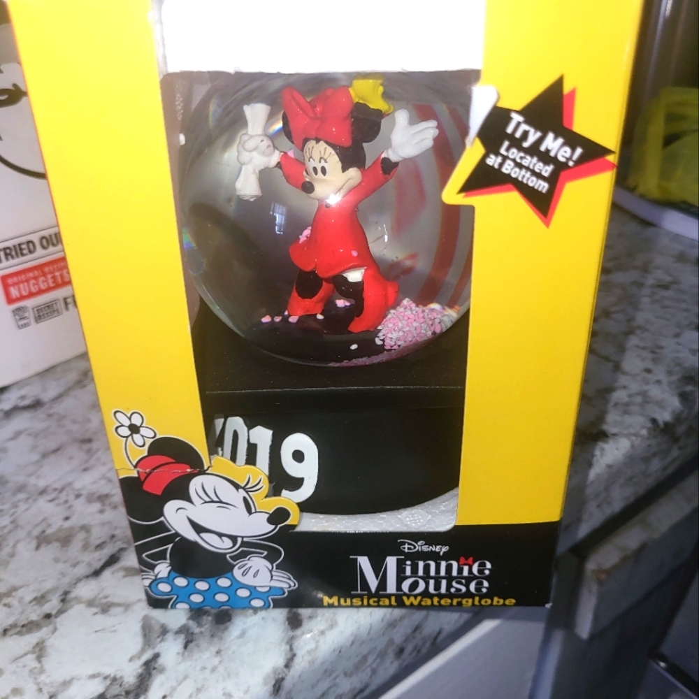 Disney Minnie Mouse Musical Waterglobe